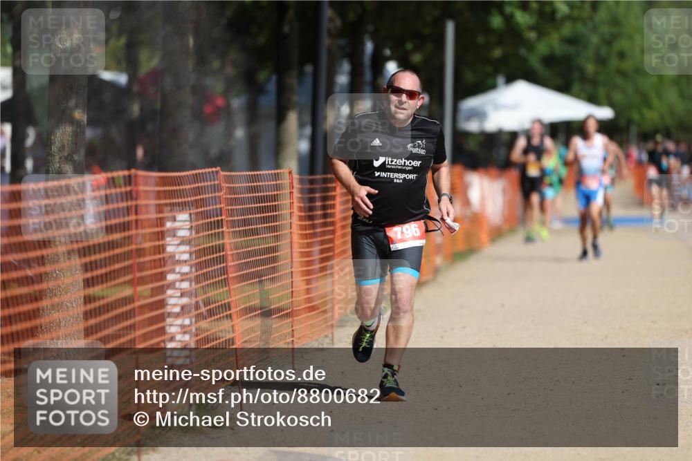 07.09.2025 - 19. Norderstedt Triathlon Michael Strokosch http://msf.ph/oto/8800682 07.09.2025 12:01:15 Laufen 787, 796 meine-sportfotos.de