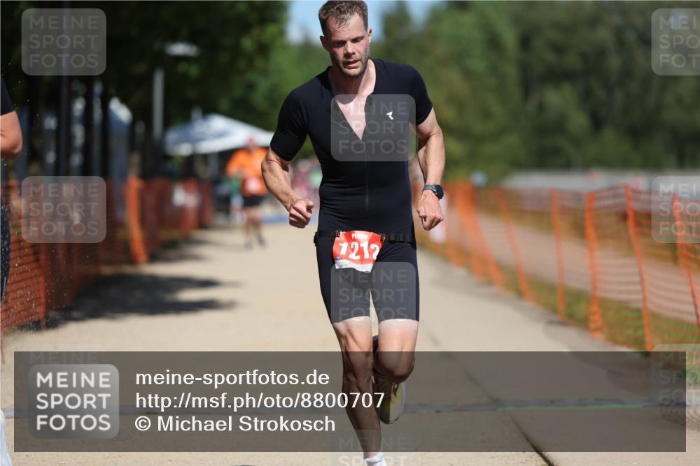 07.09.2025 - 19. Norderstedt Triathlon Michael Strokosch http://msf.ph/oto/8800707 07.09.2025 13:08:31 Laufen 282, 759, 1212 meine-sportfotos.de