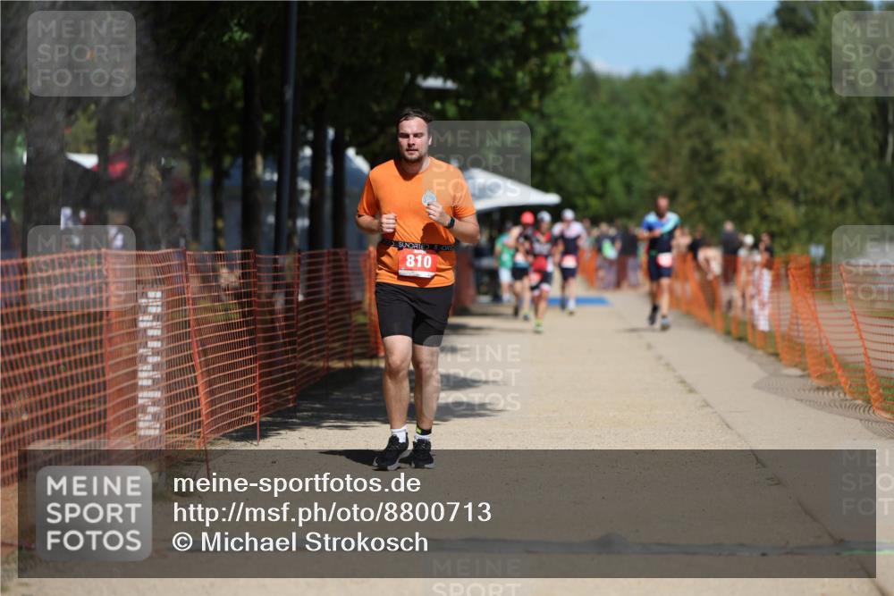 07.09.2025 - 19. Norderstedt Triathlon Michael Strokosch http://msf.ph/oto/8800713 07.09.2025 13:08:41 Laufen 810 meine-sportfotos.de