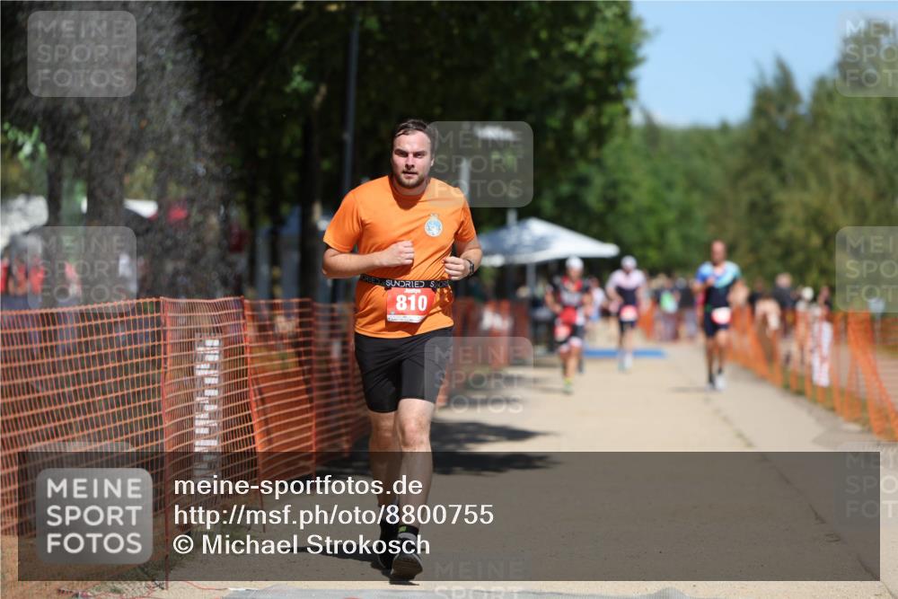 07.09.2025 - 19. Norderstedt Triathlon Michael Strokosch http://msf.ph/oto/8800755 07.09.2025 13:08:42 Laufen 810 meine-sportfotos.de