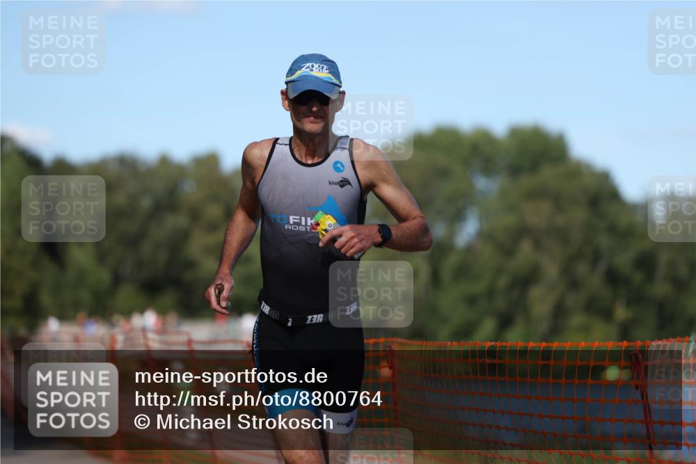 07.09.2025 - 19. Norderstedt Triathlon Michael Strokosch http://msf.ph/oto/8800764 07.09.2025 14:51:28 Laufen 979, 988 meine-sportfotos.de