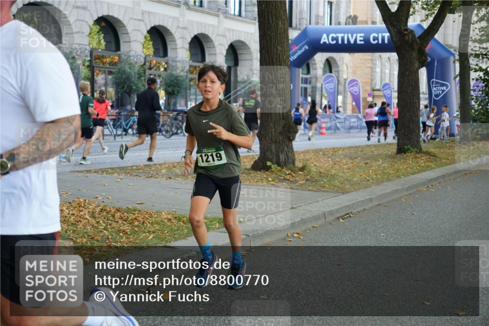 07.09.2025 - BARMER Alsterlauf Yannick Fuchs http://msf.ph/oto/8800770 07.09.2025 11:49:07 Laufen 1219 meine-sportfotos.de