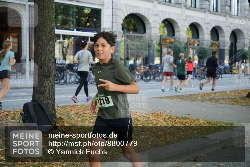 07.09.2025 - BARMER Alsterlauf Yannick Fuchs http://msf.ph/oto/8800779 07.09.2025 11:49:07 Laufen 1219 meine-sportfotos.de
