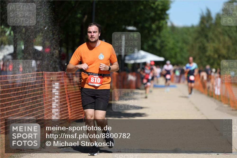 07.09.2025 - 19. Norderstedt Triathlon Michael Strokosch http://msf.ph/oto/8800782 07.09.2025 13:08:43 Laufen 713, 810 meine-sportfotos.de