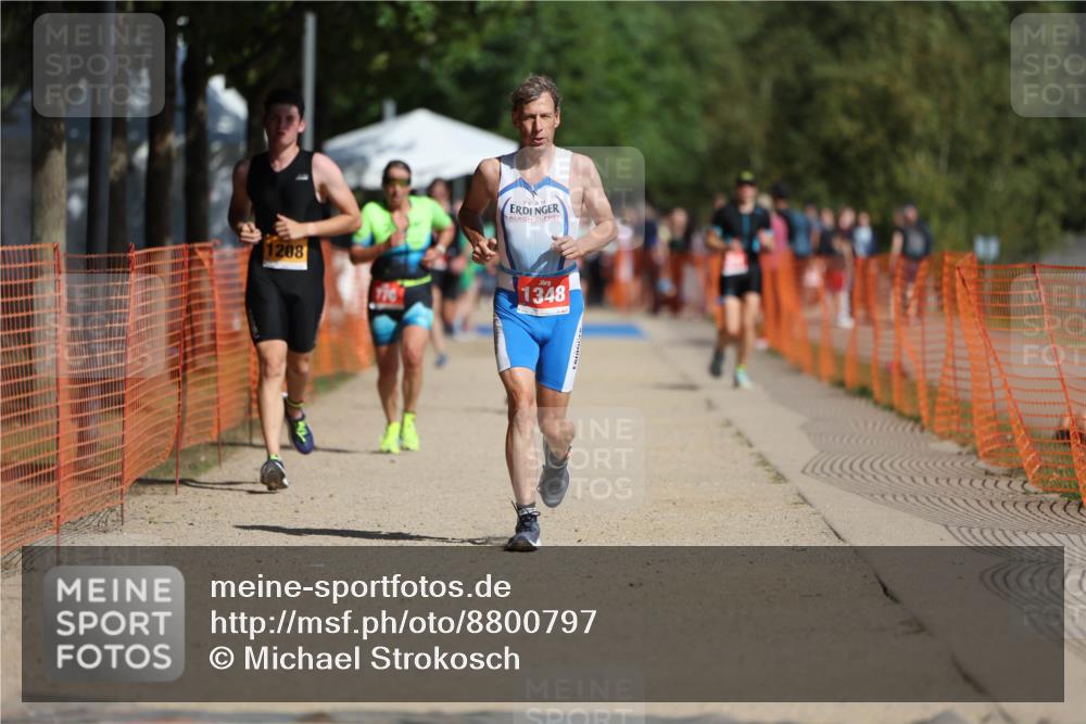 07.09.2025 - 19. Norderstedt Triathlon Michael Strokosch http://msf.ph/oto/8800797 07.09.2025 12:01:23 Laufen 770, 1208, 1348 meine-sportfotos.de