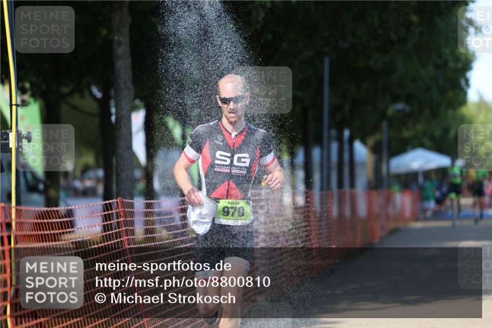 07.09.2025 - 19. Norderstedt Triathlon Michael Strokosch http://msf.ph/oto/8800810 07.09.2025 14:51:31 Laufen 979, 988 meine-sportfotos.de