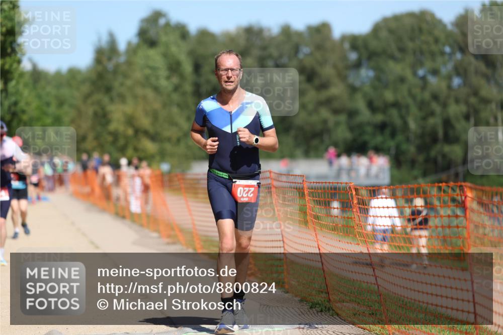07.09.2025 - 19. Norderstedt Triathlon Michael Strokosch http://msf.ph/oto/8800824 07.09.2025 13:08:52 Laufen 220, 713, 754 meine-sportfotos.de