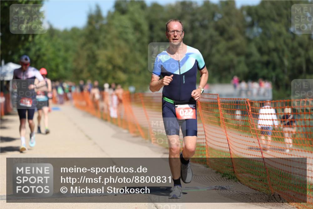 07.09.2025 - 19. Norderstedt Triathlon Michael Strokosch http://msf.ph/oto/8800831 07.09.2025 13:08:53 Laufen 220, 713, 754 meine-sportfotos.de