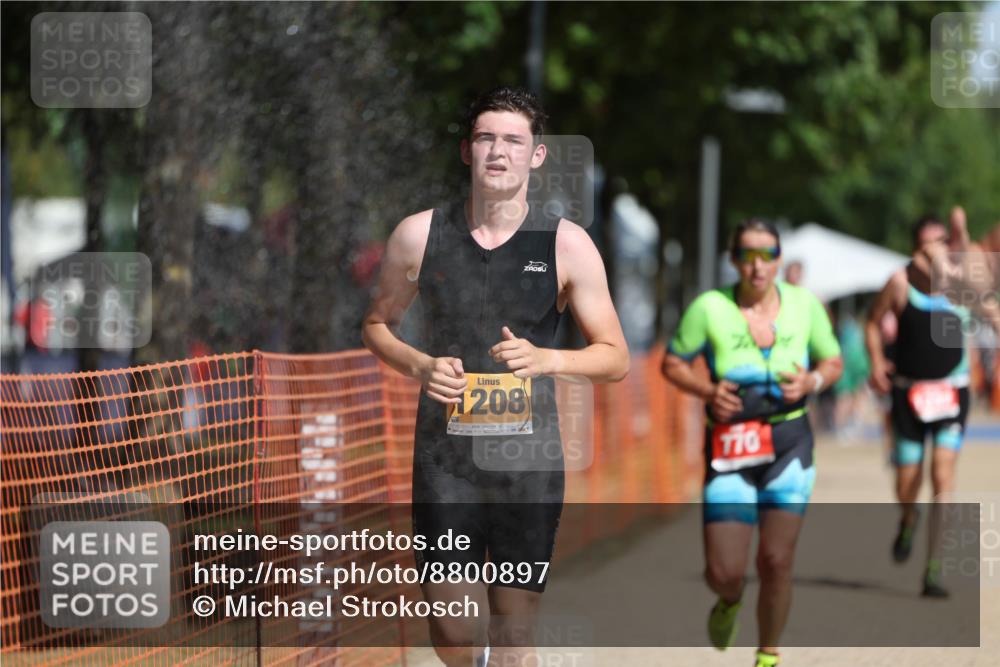 07.09.2025 - 19. Norderstedt Triathlon Michael Strokosch http://msf.ph/oto/8800897 07.09.2025 12:01:27 Laufen 770, 1208, 1301, 1332, 1348 meine-sportfotos.de