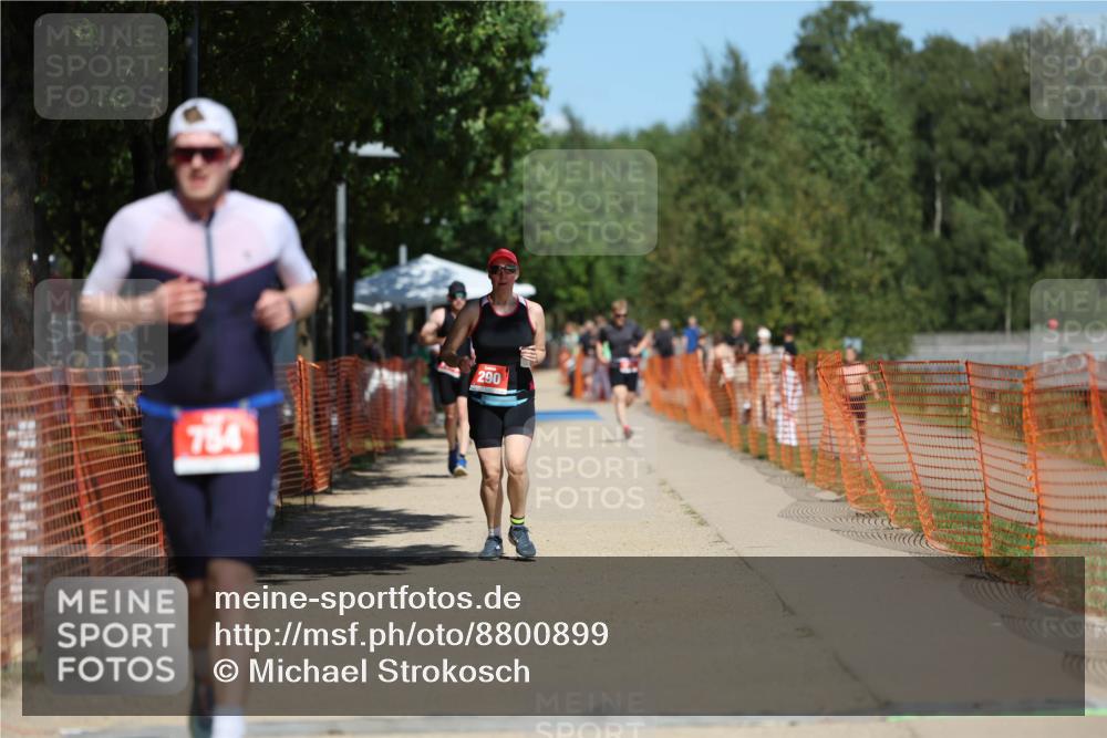 07.09.2025 - 19. Norderstedt Triathlon Michael Strokosch http://msf.ph/oto/8800899 07.09.2025 13:08:56 Laufen 220, 290, 754 meine-sportfotos.de