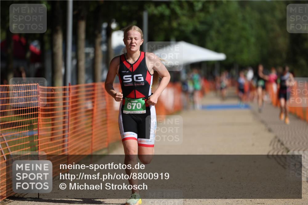 07.09.2025 - 19. Norderstedt Triathlon Michael Strokosch http://msf.ph/oto/8800919 07.09.2025 10:57:52 Laufen 60, 108, 115, 638, 670 meine-sportfotos.de