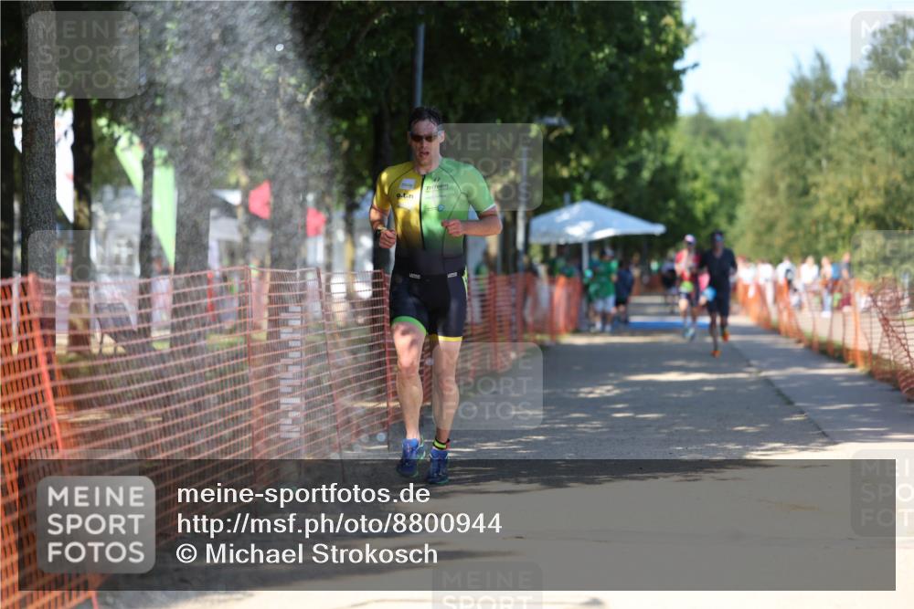 07.09.2025 - 19. Norderstedt Triathlon Michael Strokosch http://msf.ph/oto/8800944 07.09.2025 14:51:44 Laufen 1028, 1469 meine-sportfotos.de
