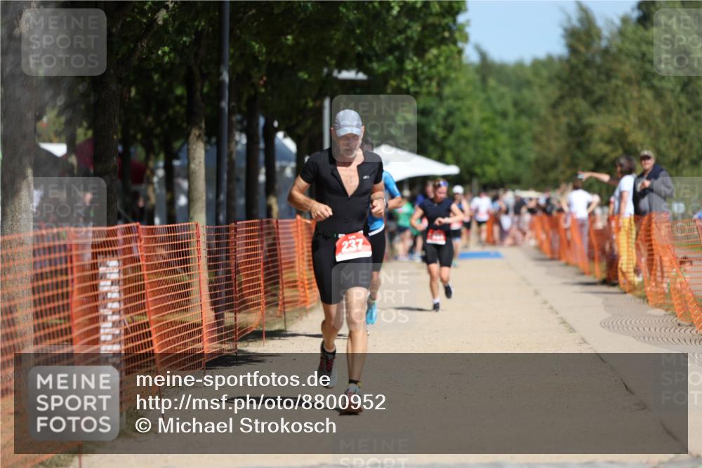 07.09.2025 - 19. Norderstedt Triathlon Michael Strokosch http://msf.ph/oto/8800952 07.09.2025 12:31:17 Laufen 215, 237, 1361 meine-sportfotos.de
