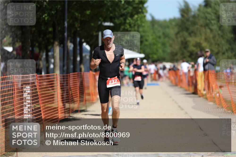 07.09.2025 - 19. Norderstedt Triathlon Michael Strokosch http://msf.ph/oto/8800969 07.09.2025 12:31:17 Laufen 215, 237, 1361 meine-sportfotos.de