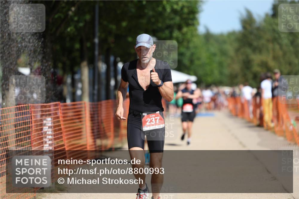 07.09.2025 - 19. Norderstedt Triathlon Michael Strokosch http://msf.ph/oto/8800993 07.09.2025 12:31:18 Laufen 215, 237, 1361 meine-sportfotos.de