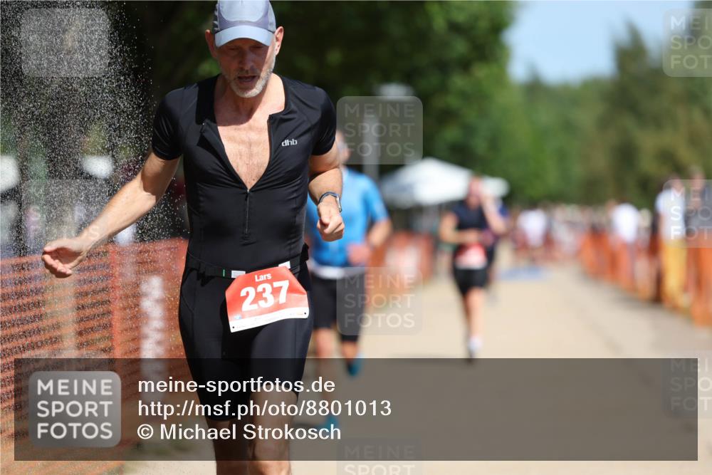 07.09.2025 - 19. Norderstedt Triathlon Michael Strokosch http://msf.ph/oto/8801013 07.09.2025 12:31:20 Laufen 215, 237, 1361 meine-sportfotos.de