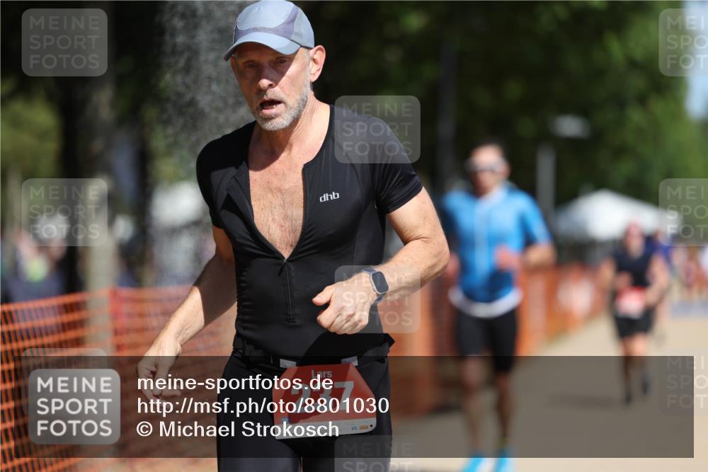 07.09.2025 - 19. Norderstedt Triathlon Michael Strokosch http://msf.ph/oto/8801030 07.09.2025 12:31:20 Laufen 215, 237, 1361 meine-sportfotos.de