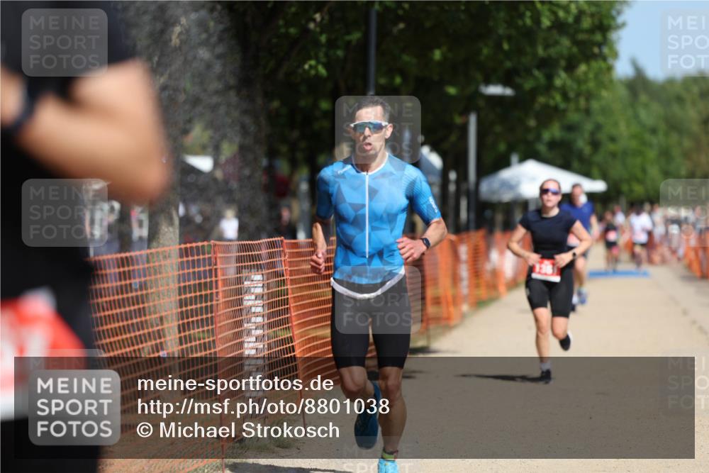 07.09.2025 - 19. Norderstedt Triathlon Michael Strokosch http://msf.ph/oto/8801038 07.09.2025 12:31:21 Laufen 215, 237, 1361 meine-sportfotos.de