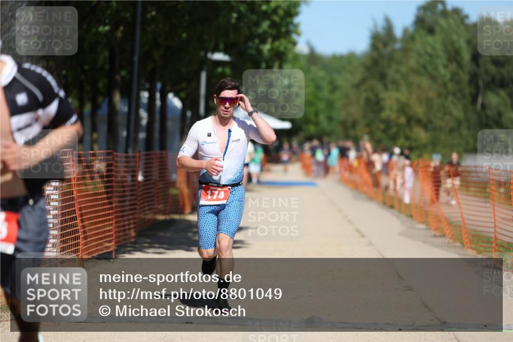 07.09.2025 - 19. Norderstedt Triathlon Michael Strokosch http://msf.ph/oto/8801049 07.09.2025 13:09:10 Laufen 174, 277, 715 meine-sportfotos.de