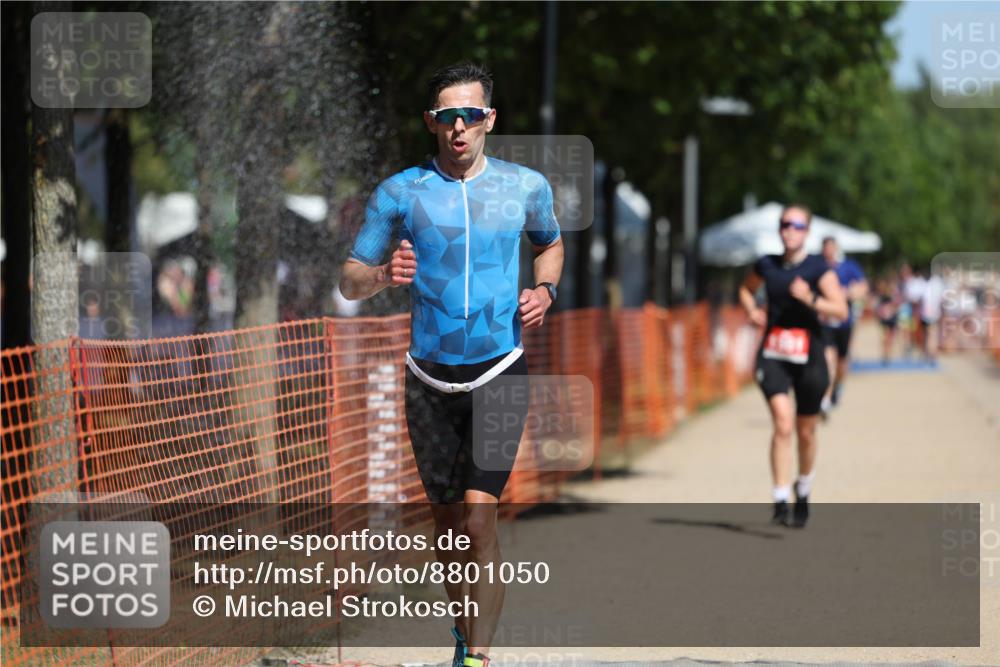 07.09.2025 - 19. Norderstedt Triathlon Michael Strokosch http://msf.ph/oto/8801050 07.09.2025 12:31:21 Laufen 215, 237, 1361 meine-sportfotos.de
