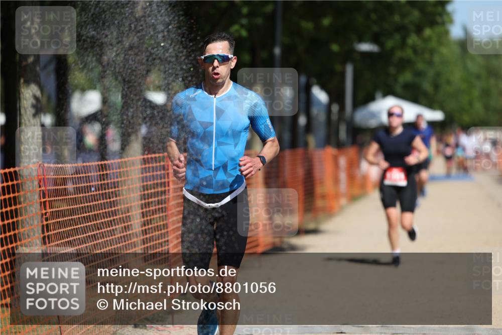 07.09.2025 - 19. Norderstedt Triathlon Michael Strokosch http://msf.ph/oto/8801056 07.09.2025 12:31:21 Laufen 215, 237, 1361 meine-sportfotos.de