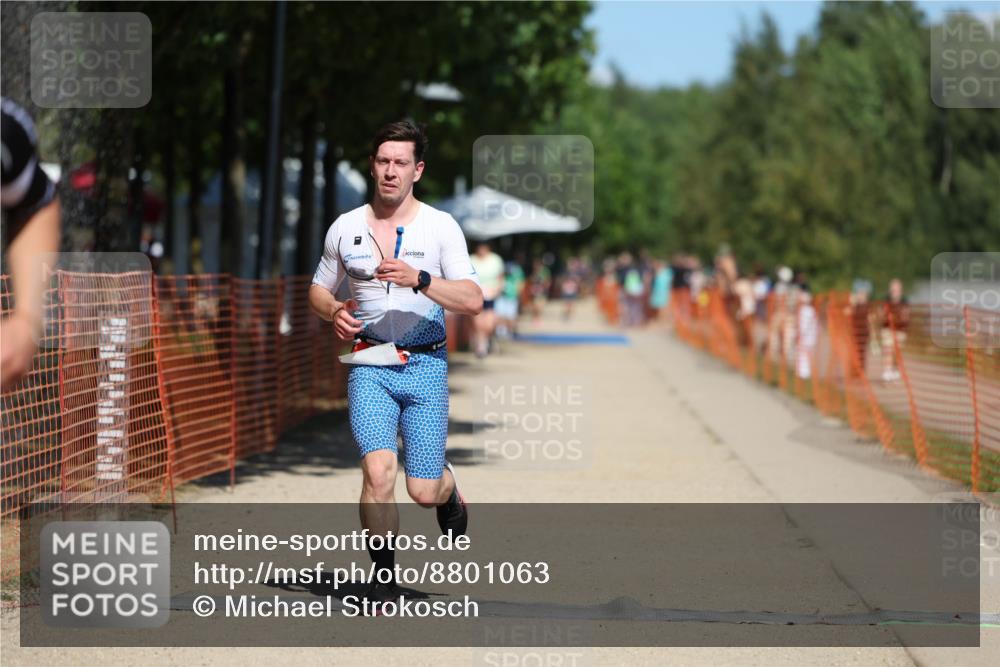 07.09.2025 - 19. Norderstedt Triathlon Michael Strokosch http://msf.ph/oto/8801063 07.09.2025 13:09:10 Laufen 174, 277, 715 meine-sportfotos.de