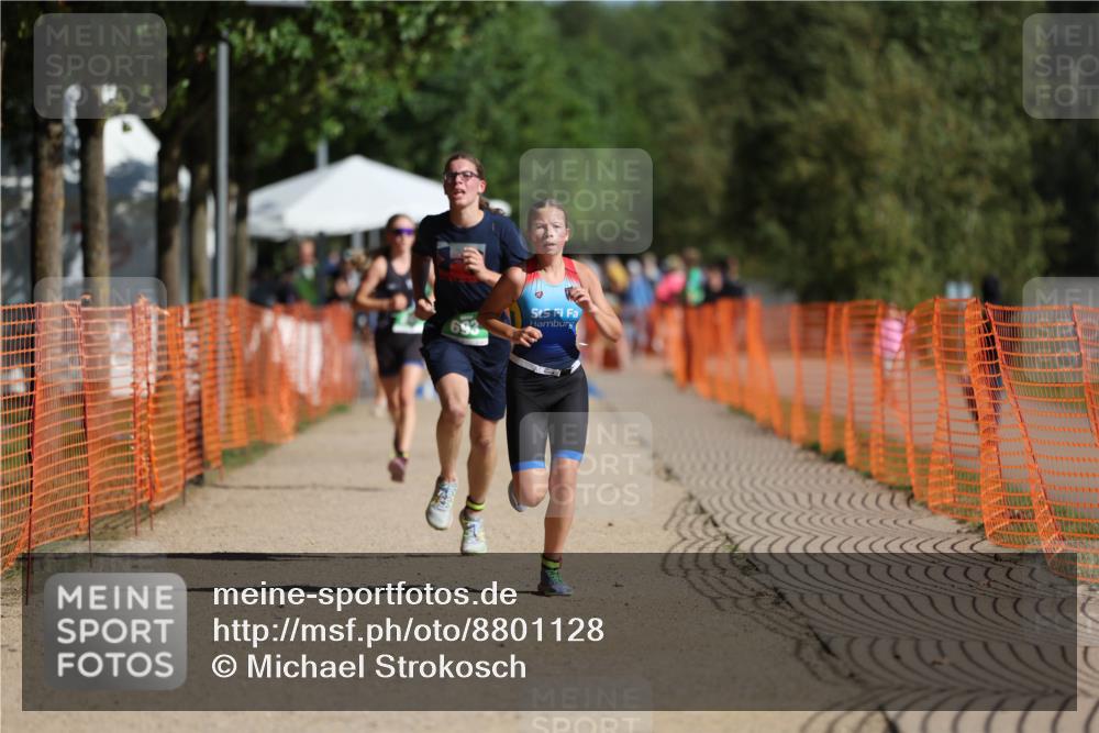 07.09.2025 - 19. Norderstedt Triathlon Michael Strokosch http://msf.ph/oto/8801128 07.09.2025 10:58:08 Laufen 57, 59, 643, 666, 693 meine-sportfotos.de