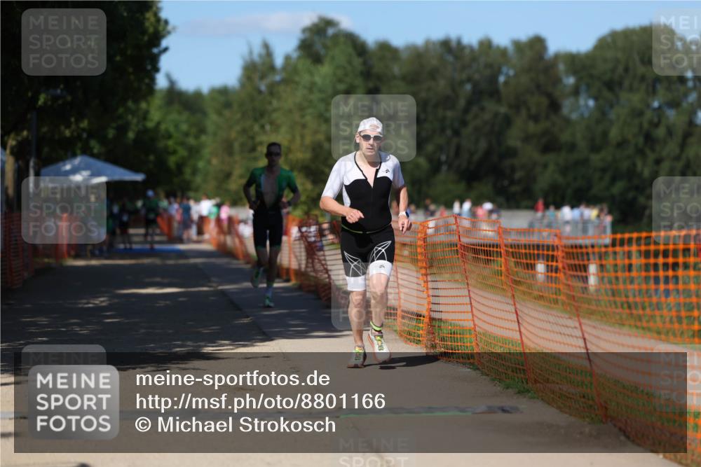07.09.2025 - 19. Norderstedt Triathlon Michael Strokosch http://msf.ph/oto/8801166 07.09.2025 14:52:07 Laufen 361, 1014 meine-sportfotos.de
