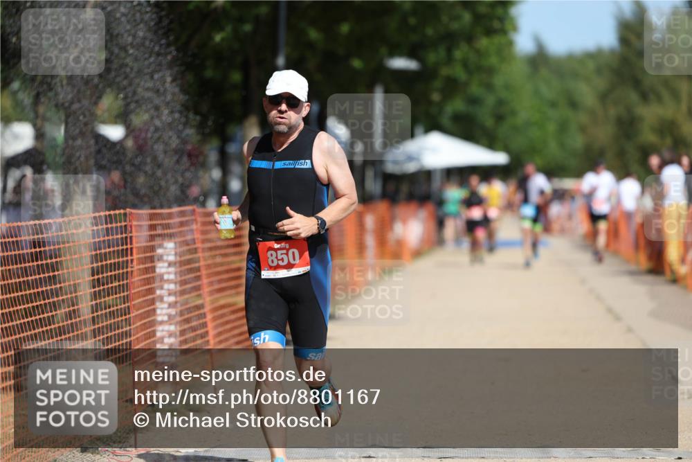 07.09.2025 - 19. Norderstedt Triathlon Michael Strokosch http://msf.ph/oto/8801167 07.09.2025 12:31:33 Laufen 850, 1231 meine-sportfotos.de