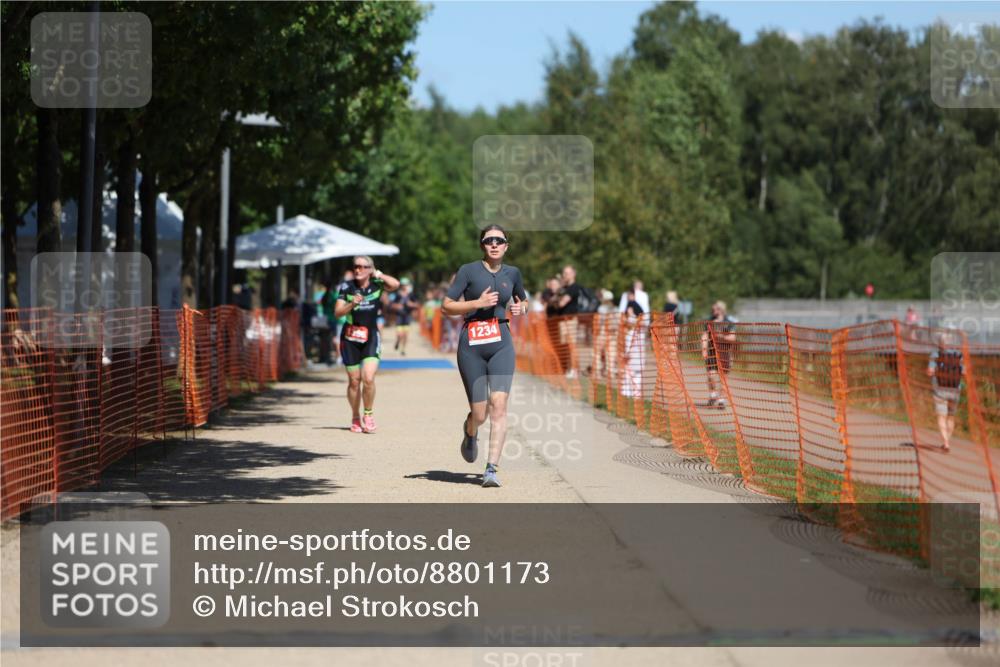 07.09.2025 - 19. Norderstedt Triathlon Michael Strokosch http://msf.ph/oto/8801173 07.09.2025 13:09:35 Laufen 1234 meine-sportfotos.de