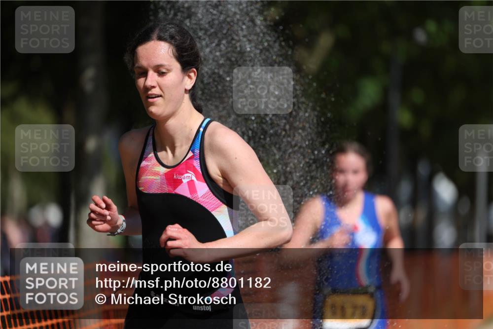 07.09.2025 - 19. Norderstedt Triathlon Michael Strokosch http://msf.ph/oto/8801182 07.09.2025 12:01:39 Laufen 148, 774, 1178, 1301, 1334 meine-sportfotos.de