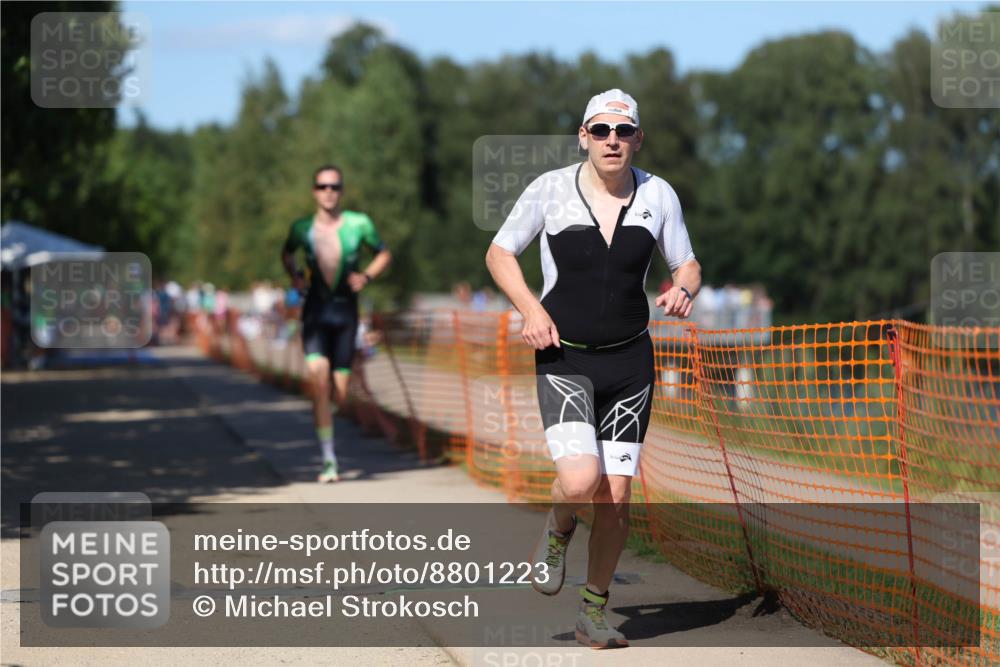 07.09.2025 - 19. Norderstedt Triathlon Michael Strokosch http://msf.ph/oto/8801223 07.09.2025 14:52:09 Laufen 361, 1014 meine-sportfotos.de