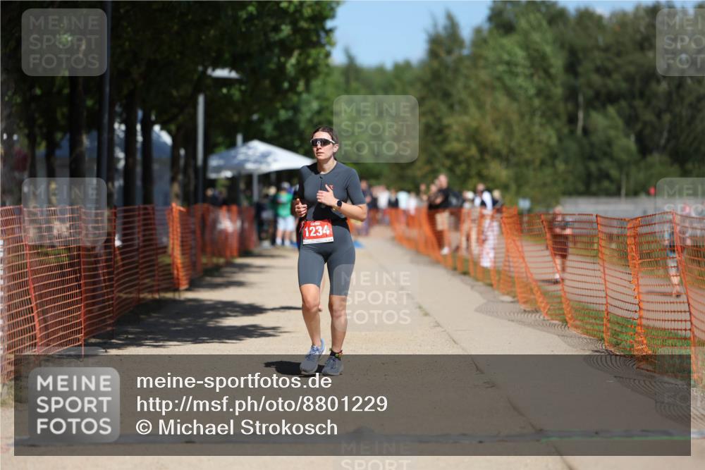 07.09.2025 - 19. Norderstedt Triathlon Michael Strokosch http://msf.ph/oto/8801229 07.09.2025 13:09:38 Laufen 1234, 1396 meine-sportfotos.de