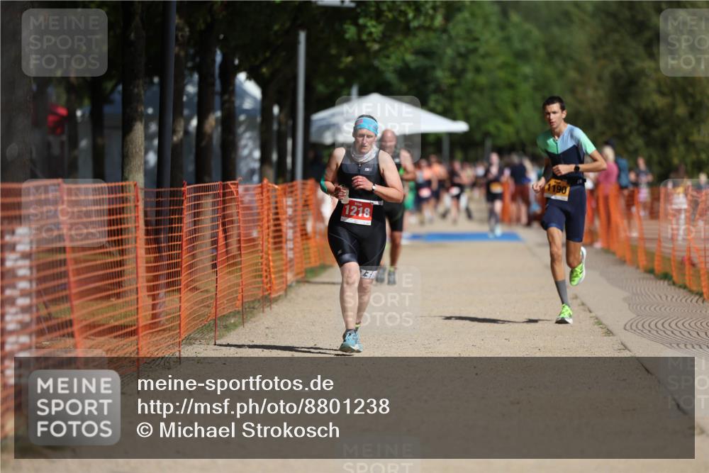 07.09.2025 - 19. Norderstedt Triathlon Michael Strokosch http://msf.ph/oto/8801238 07.09.2025 12:02:10 Laufen 1190, 1218 meine-sportfotos.de