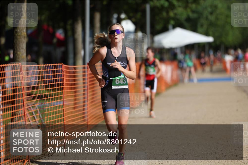 07.09.2025 - 19. Norderstedt Triathlon Michael Strokosch http://msf.ph/oto/8801242 07.09.2025 10:58:14 Laufen 57, 129, 643, 693 meine-sportfotos.de