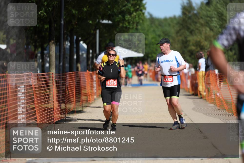 07.09.2025 - 19. Norderstedt Triathlon Michael Strokosch http://msf.ph/oto/8801245 07.09.2025 12:31:46 Laufen 168, 795, 898, 1282, 1315 meine-sportfotos.de