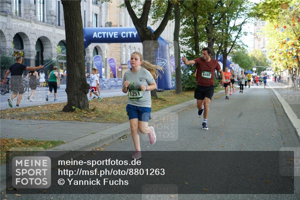 07.09.2025 - BARMER Alsterlauf Yannick Fuchs http://msf.ph/oto/8801263 07.09.2025 11:49:33 Laufen 1251, 8488 meine-sportfotos.de