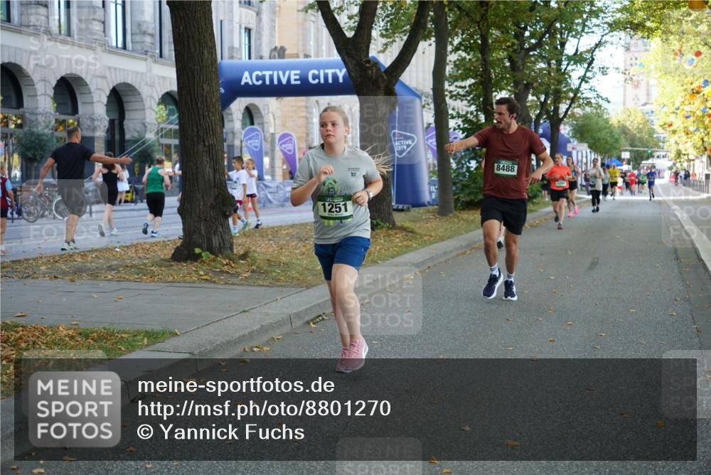 07.09.2025 - BARMER Alsterlauf Yannick Fuchs http://msf.ph/oto/8801270 07.09.2025 11:49:33 Laufen 1251, 10, 8488, 10 meine-sportfotos.de