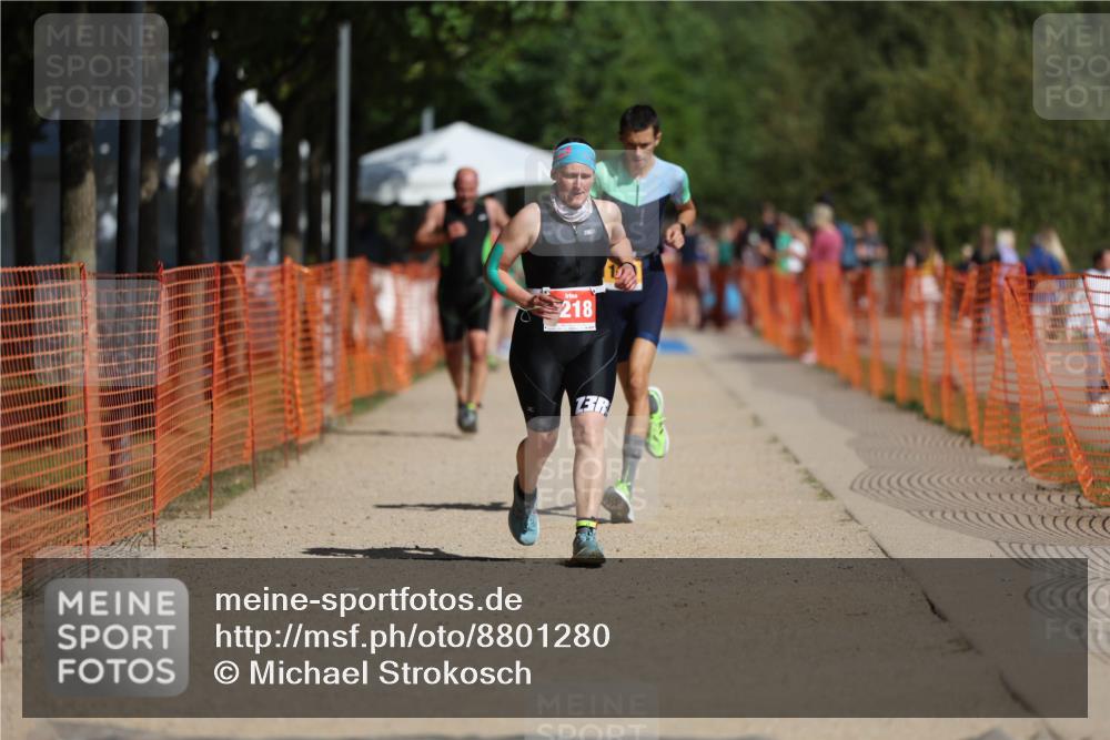 07.09.2025 - 19. Norderstedt Triathlon Michael Strokosch http://msf.ph/oto/8801280 07.09.2025 12:02:11 Laufen 1190, 1218 meine-sportfotos.de