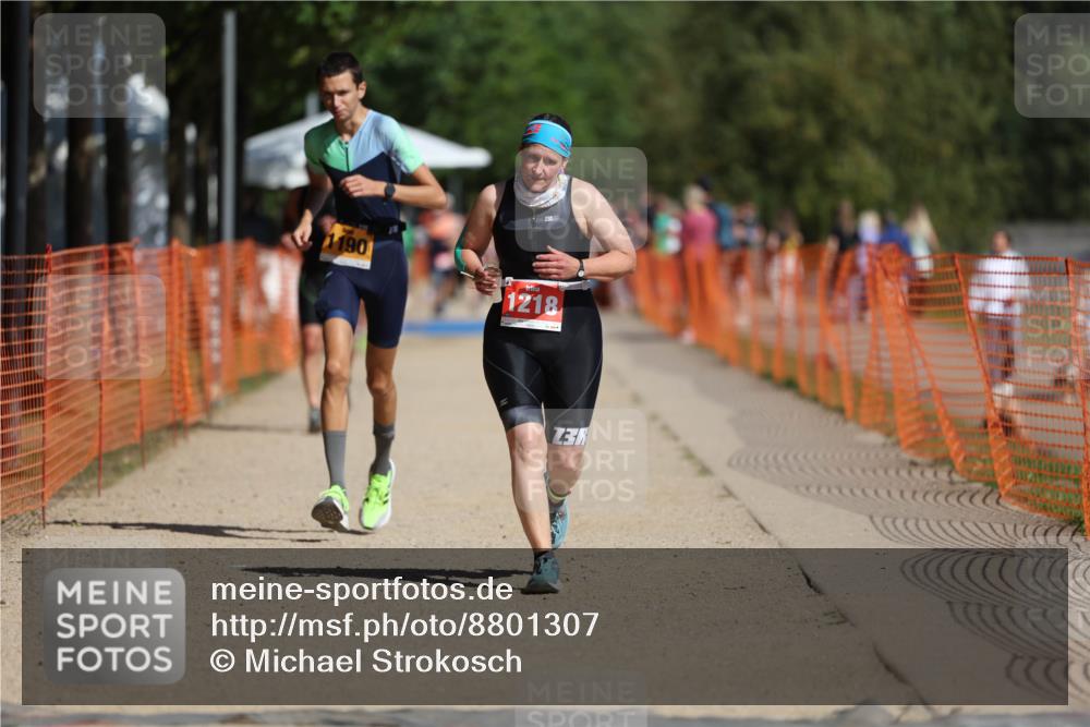 07.09.2025 - 19. Norderstedt Triathlon Michael Strokosch http://msf.ph/oto/8801307 07.09.2025 12:02:12 Laufen 1190, 1218 meine-sportfotos.de