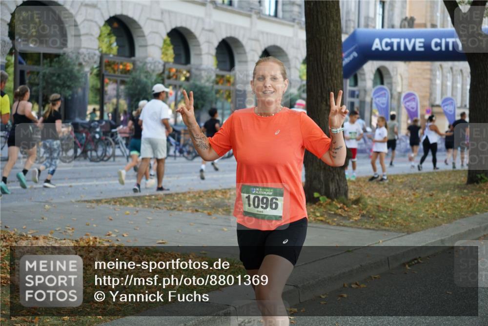 07.09.2025 - BARMER Alsterlauf Yannick Fuchs http://msf.ph/oto/8801369 07.09.2025 11:49:41 Laufen 36, 1096 meine-sportfotos.de