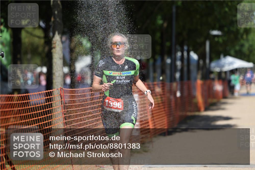 07.09.2025 - 19. Norderstedt Triathlon Michael Strokosch http://msf.ph/oto/8801383 07.09.2025 13:09:45 Laufen 1396 meine-sportfotos.de