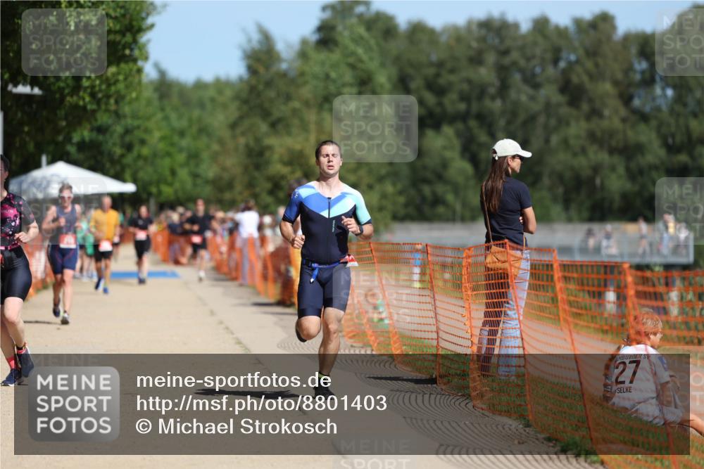 07.09.2025 - 19. Norderstedt Triathlon Michael Strokosch http://msf.ph/oto/8801403 07.09.2025 12:32:04 Laufen 201, 741 meine-sportfotos.de