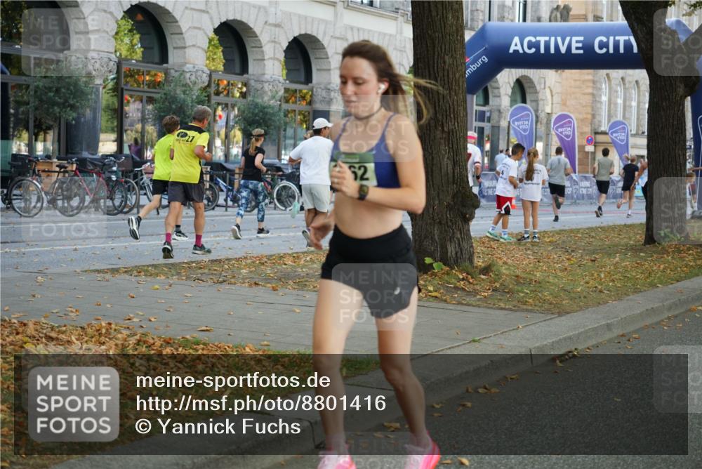 07.09.2025 - BARMER Alsterlauf Yannick Fuchs http://msf.ph/oto/8801416 07.09.2025 11:49:42 Laufen 27, 52 meine-sportfotos.de