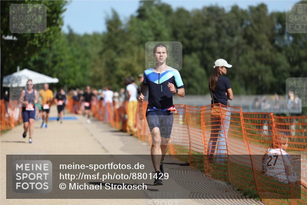 07.09.2025 - 19. Norderstedt Triathlon Michael Strokosch http://msf.ph/oto/8801429 07.09.2025 12:32:05 Laufen 201, 741 meine-sportfotos.de