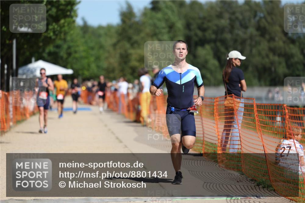 07.09.2025 - 19. Norderstedt Triathlon Michael Strokosch http://msf.ph/oto/8801434 07.09.2025 12:32:05 Laufen 201, 741 meine-sportfotos.de