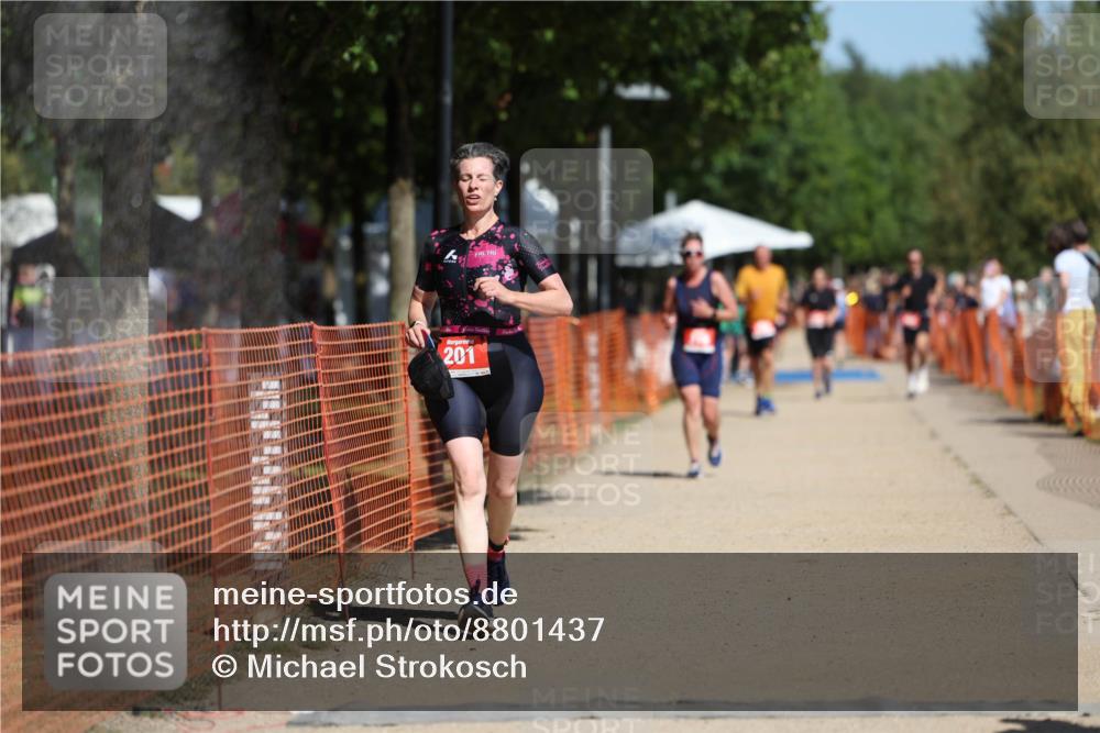 07.09.2025 - 19. Norderstedt Triathlon Michael Strokosch http://msf.ph/oto/8801437 07.09.2025 12:32:06 Laufen 201, 216, 741 meine-sportfotos.de