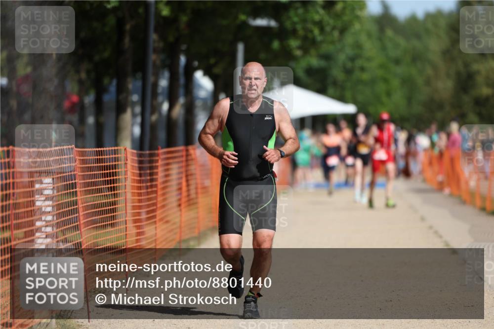 07.09.2025 - 19. Norderstedt Triathlon Michael Strokosch http://msf.ph/oto/8801440 07.09.2025 12:02:19 Laufen 1190, 1217, 1218 meine-sportfotos.de