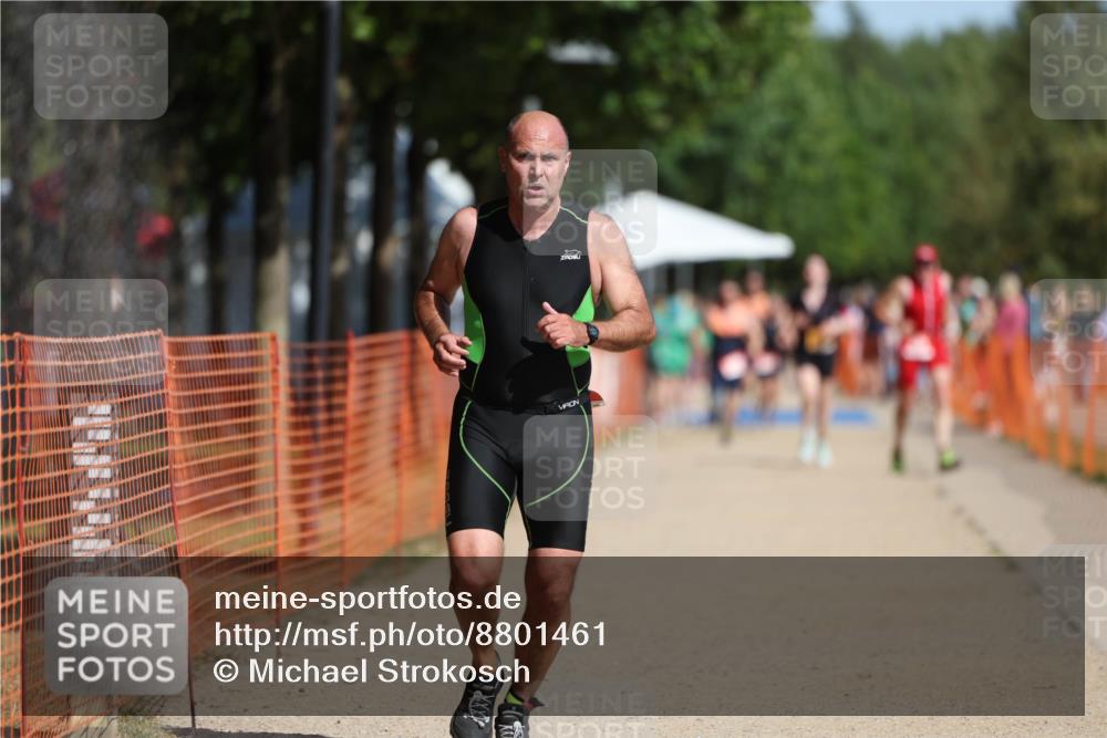 07.09.2025 - 19. Norderstedt Triathlon Michael Strokosch http://msf.ph/oto/8801461 07.09.2025 12:02:20 Laufen 1190, 1217, 1218 meine-sportfotos.de