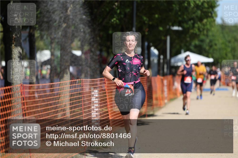 07.09.2025 - 19. Norderstedt Triathlon Michael Strokosch http://msf.ph/oto/8801466 07.09.2025 12:32:07 Laufen 201, 216, 741 meine-sportfotos.de